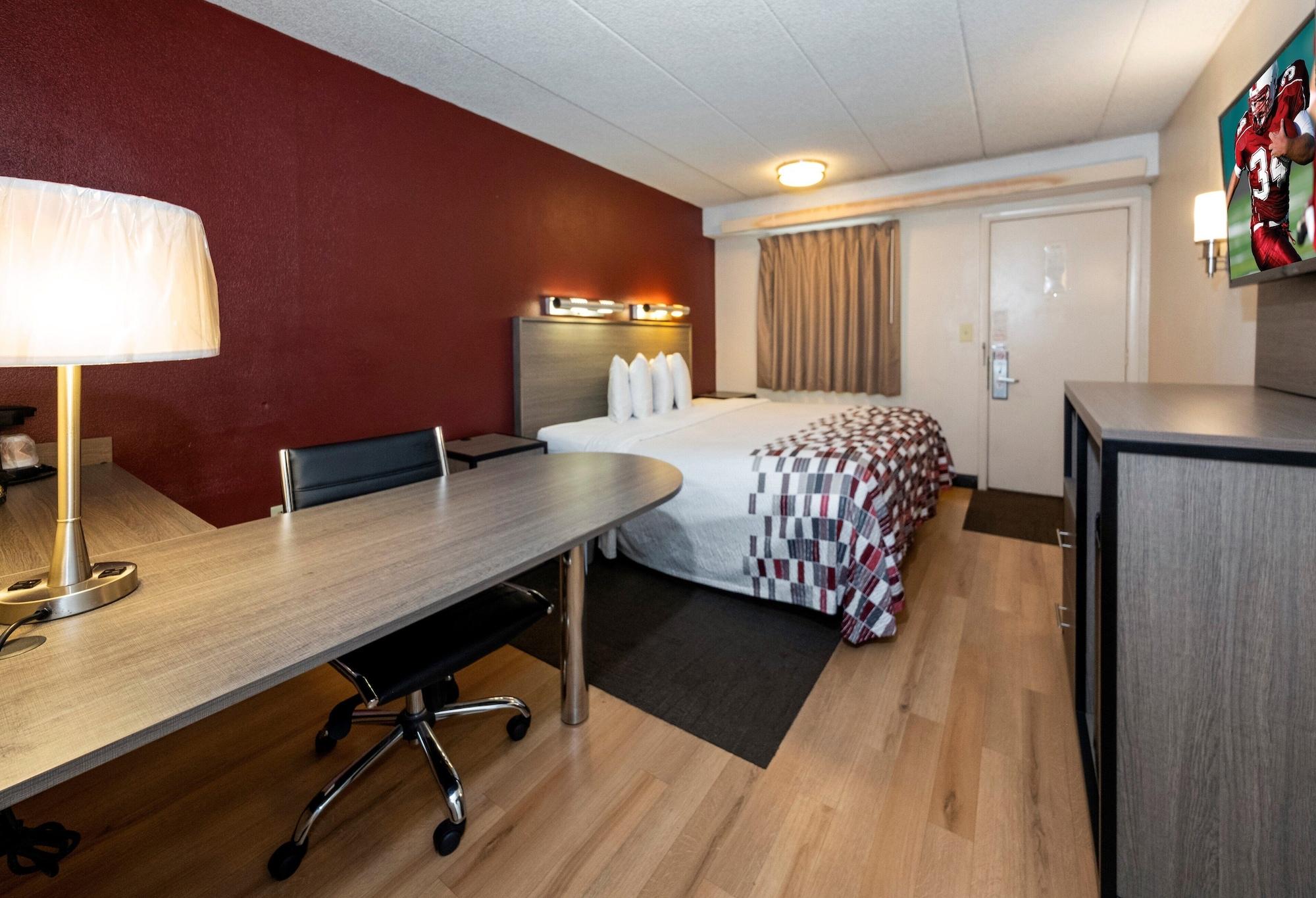 Red Roof Inn Эдисон Экстерьер фото