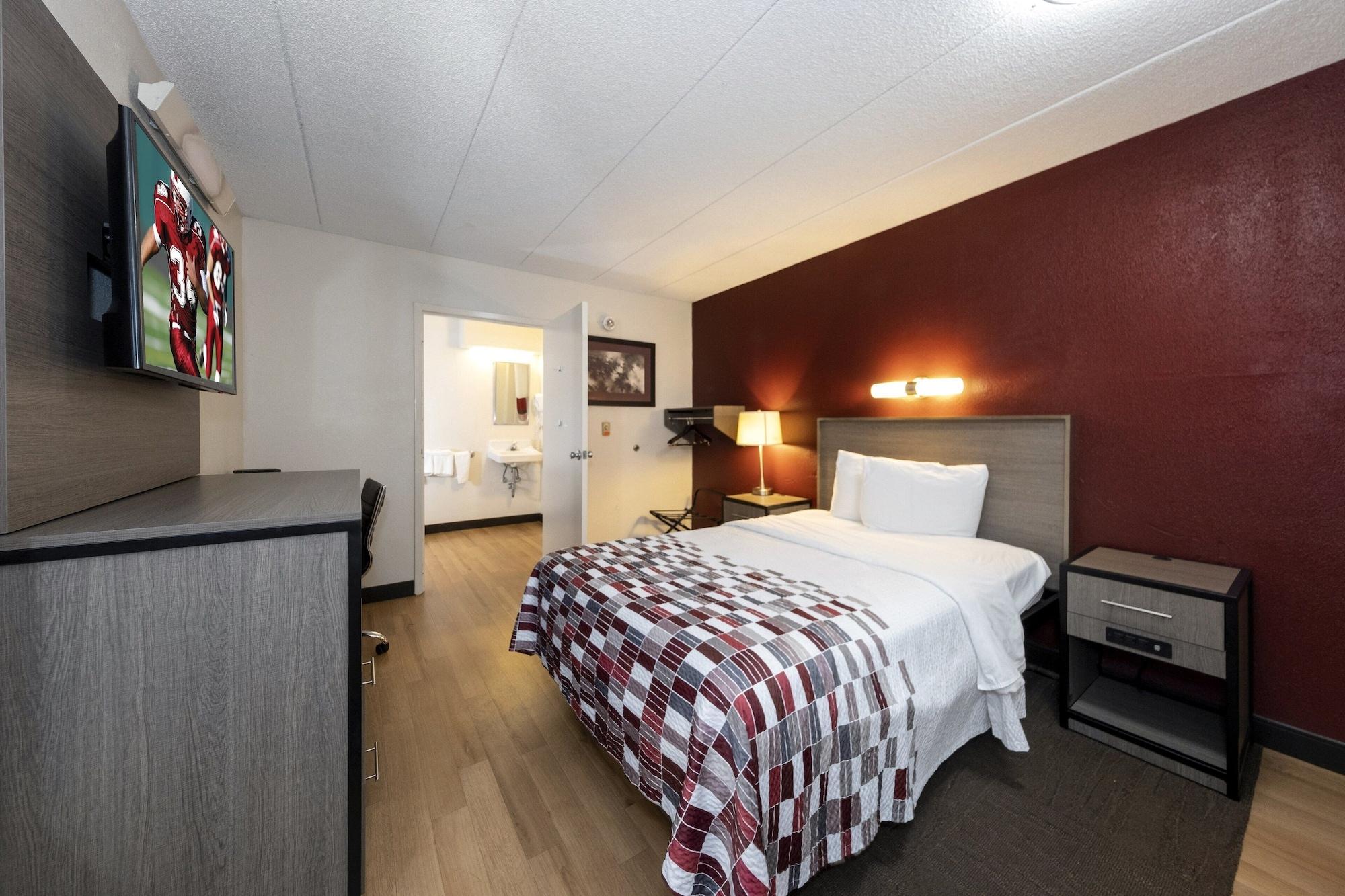 Red Roof Inn Эдисон Экстерьер фото