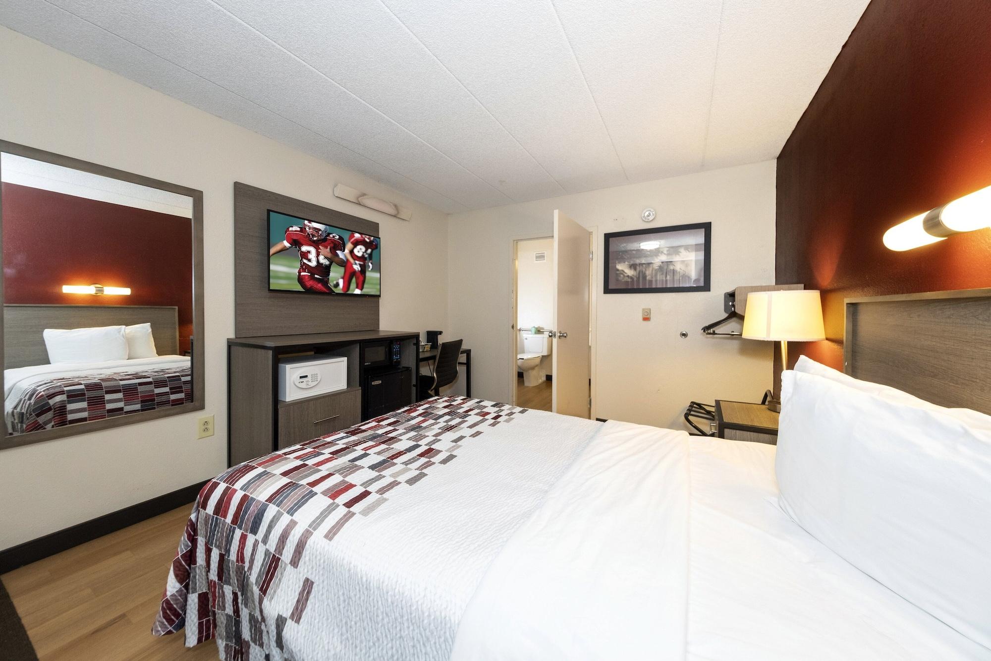 Red Roof Inn Эдисон Экстерьер фото